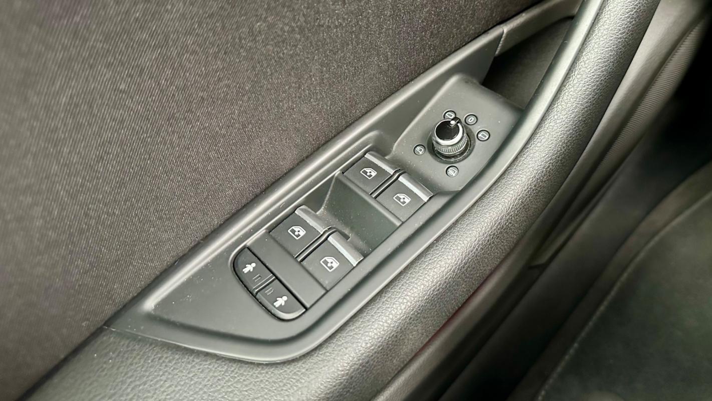 Audi A4 Avant - 35 TFSI 150 DESIGN ATTELAGE ELECTRIQUE