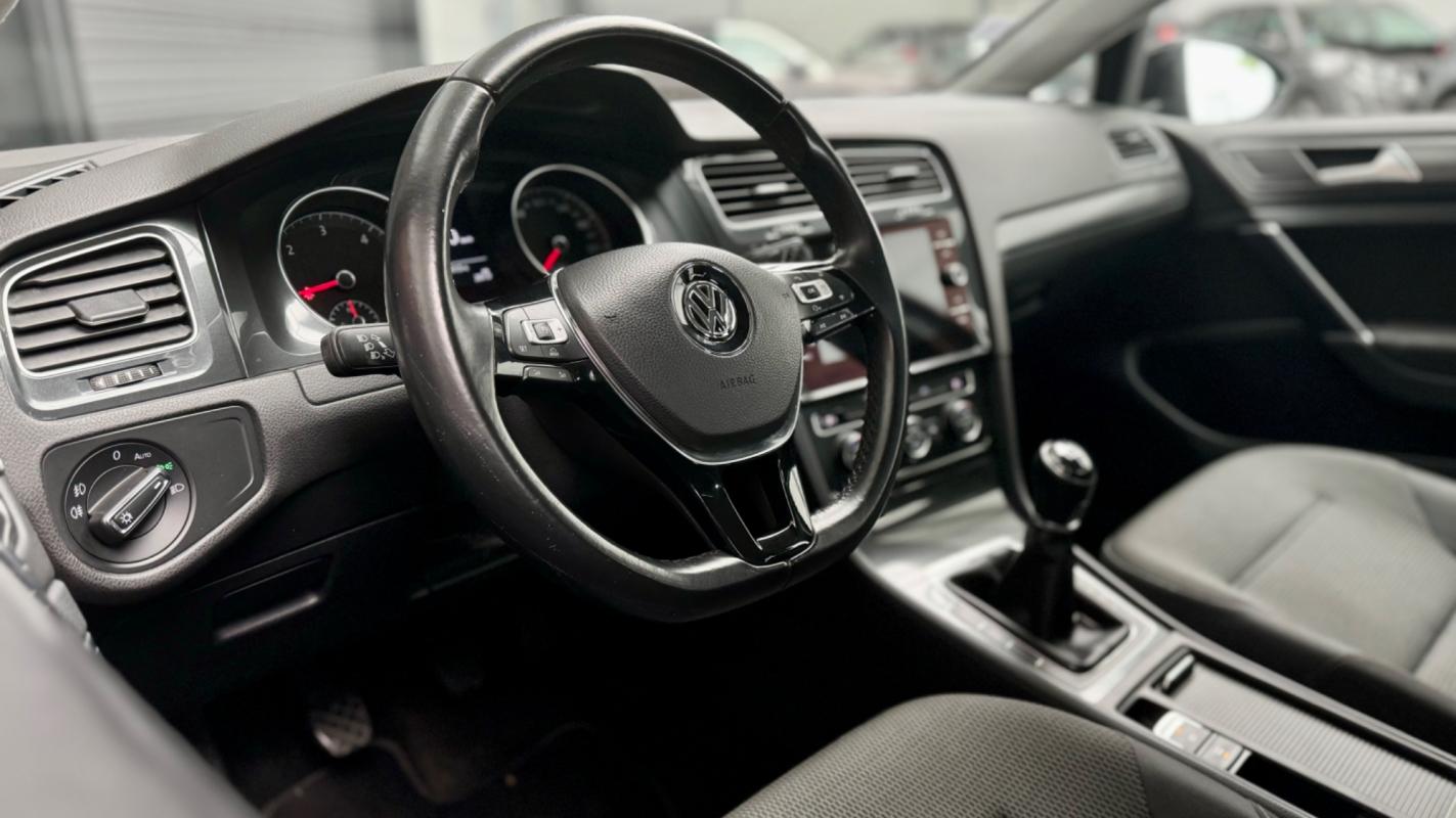 Volkswagen Golf - 1.6 TDI 115 CONFORTLINE + ACC