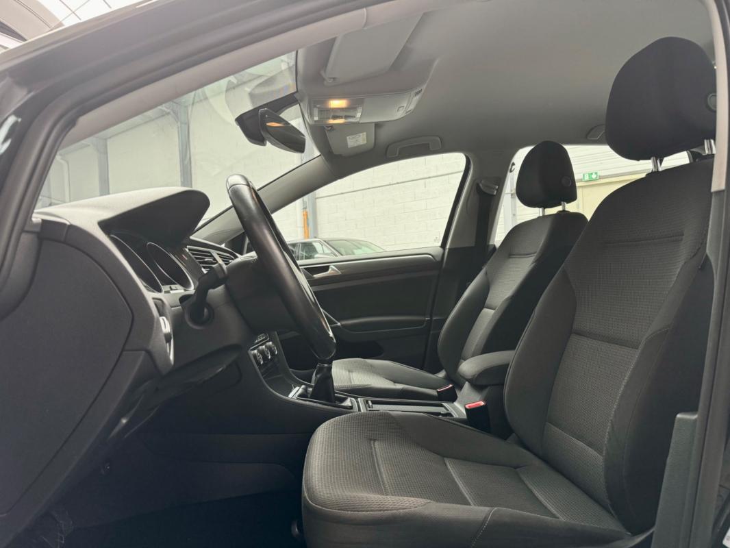 Volkswagen Golf - 1.6 TDI 115 CONFORTLINE + ACC