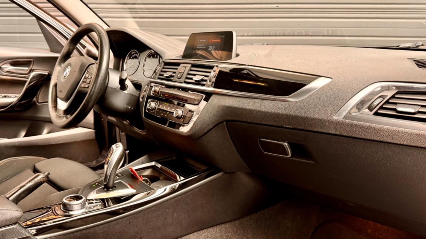 BMW Série 1 - 116 D BUSINESS BVA8