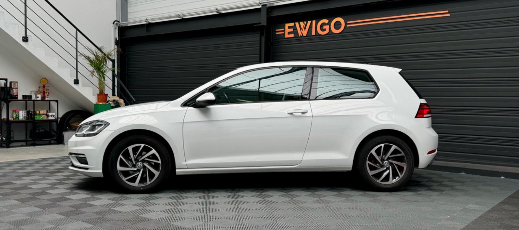 Volkswagen Golf - 1.0 TSI 110 BLUEMOTION SOUND DSG