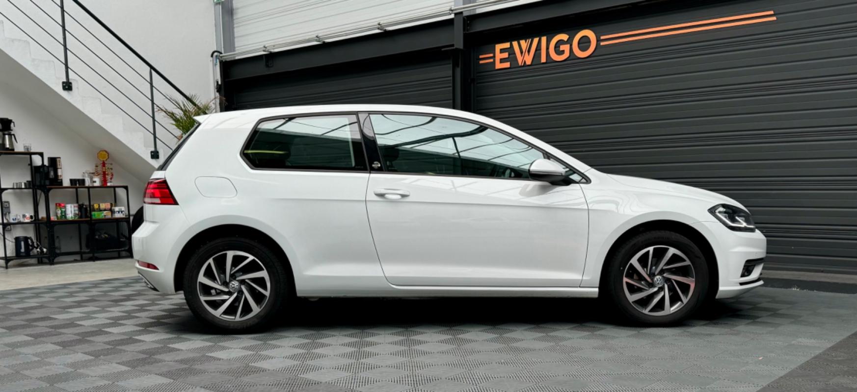 Volkswagen Golf - 1.0 TSI 110 BLUEMOTION SOUND DSG