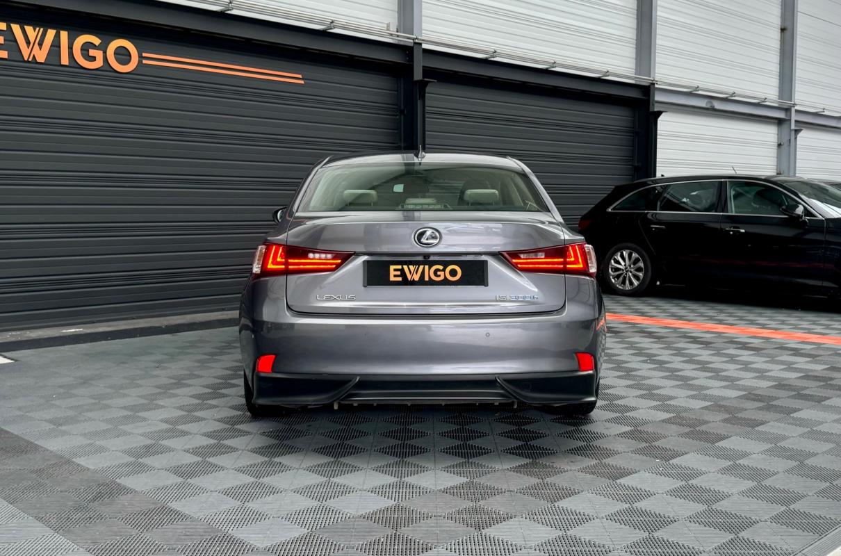 Lexus IS - 300 H 223H 180 HEV PACK LUXE