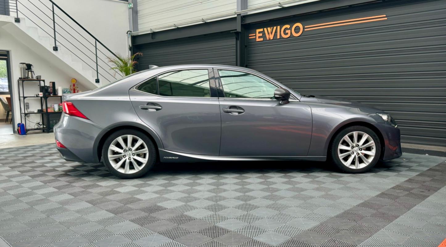 Lexus IS - 300 H 223H 180 HEV PACK LUXE
