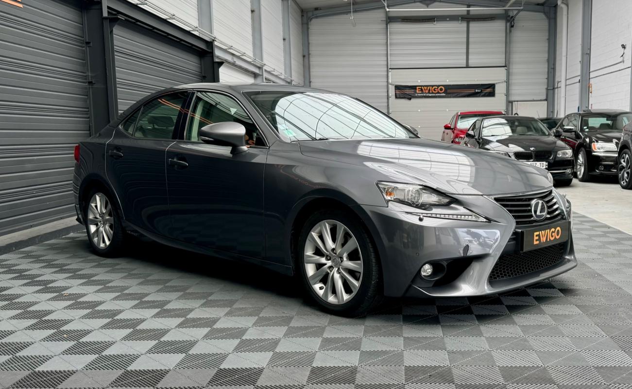 Lexus IS - 300 H 223H 180 HEV PACK LUXE