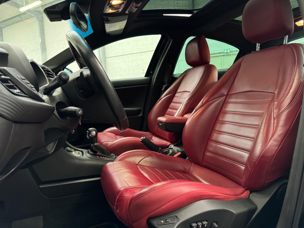 Alfa Romeo Giulietta - 1750 TBI 241 VELOCE BVA TOIT OUVRANT/BOSE/SIEGES CHAUFFANTS+ELEC