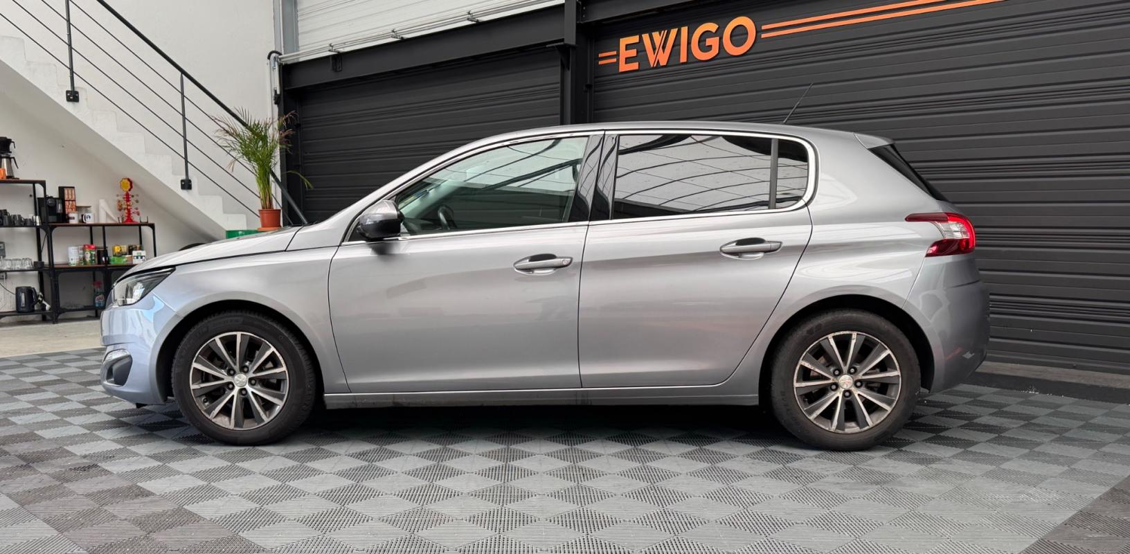 Peugeot 308 - 1.6 BLUEHDI 120 ALLURE SUREQUIPEE BVA