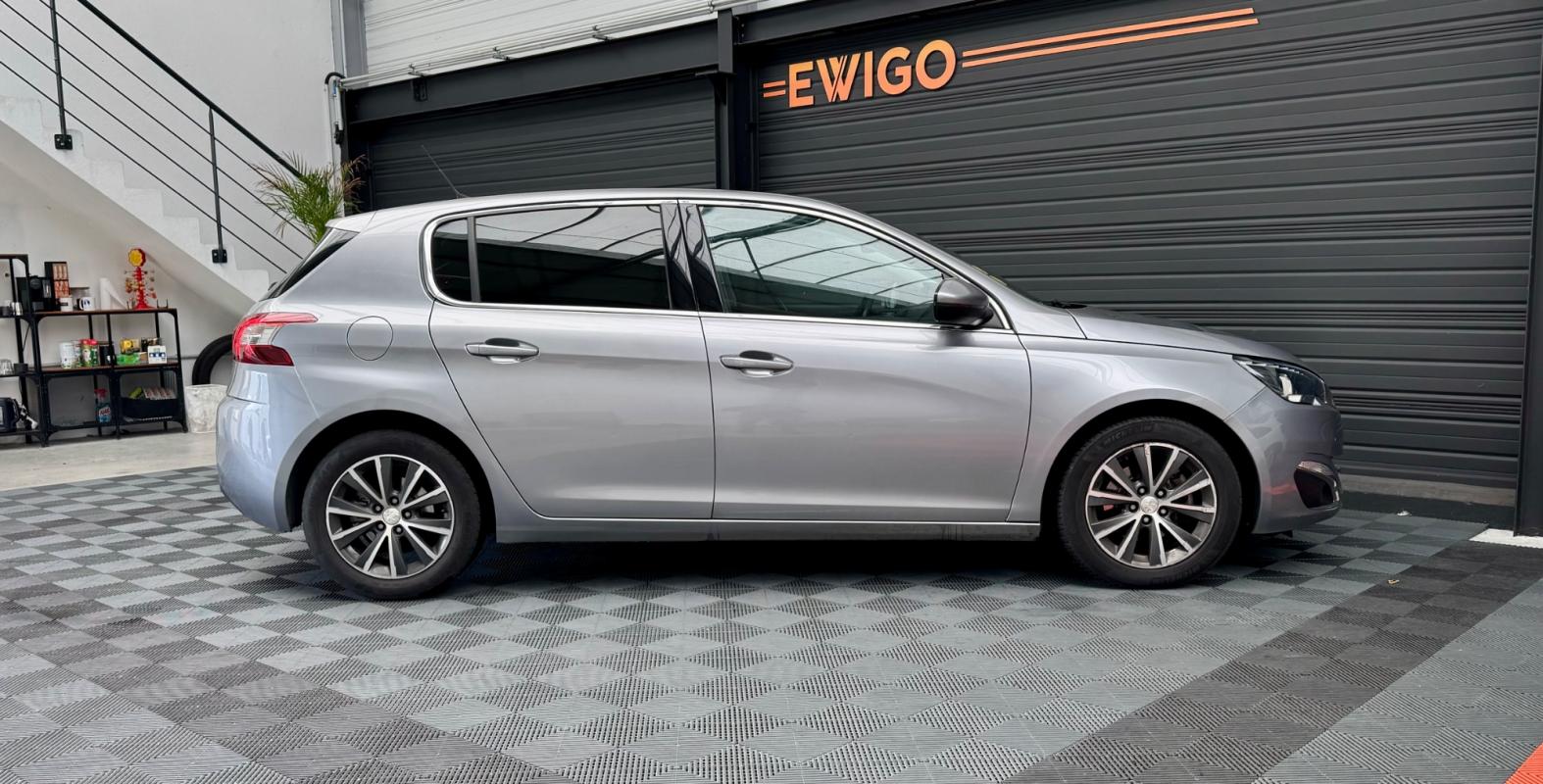 Peugeot 308 - 1.6 BLUEHDI 120 ALLURE SUREQUIPEE BVA